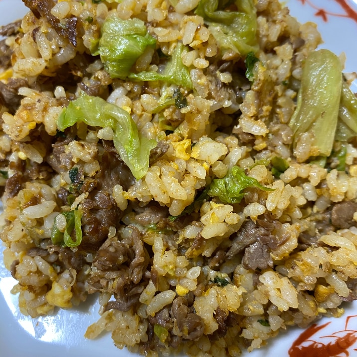 市販の焼肉のたれを使った牛肉レタスチャーハン